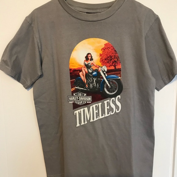 Harley-Davidson Other - Harley Davidson timeless t shirt pin up girl M